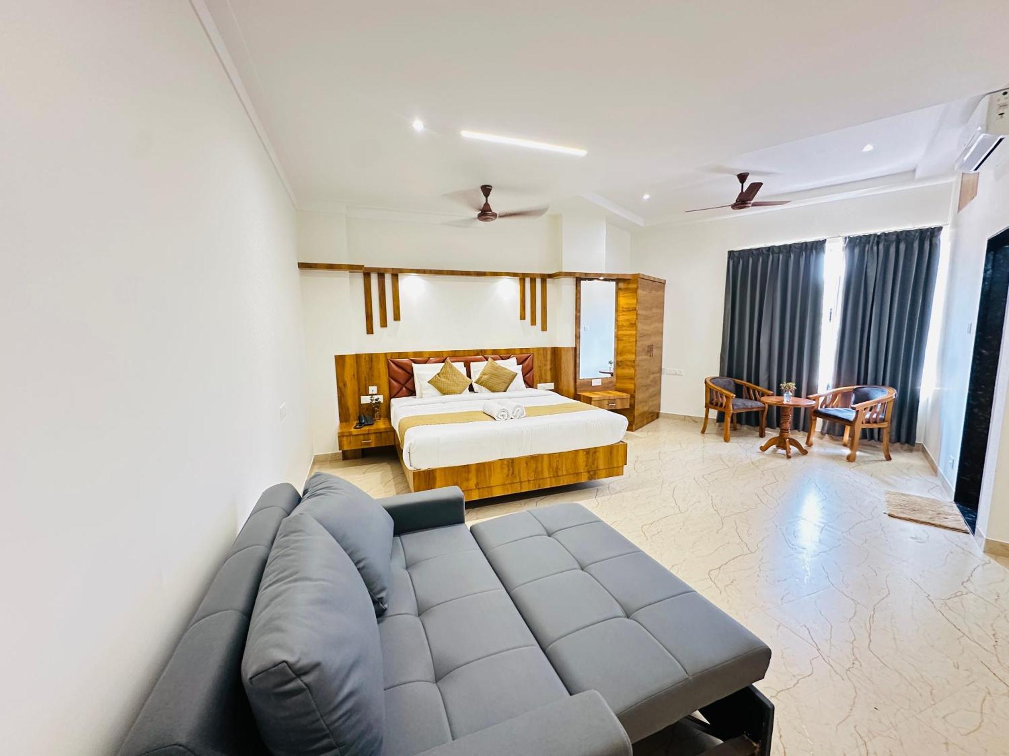 Shambhavi Hotel And Convention Centre Udupi Exterior foto